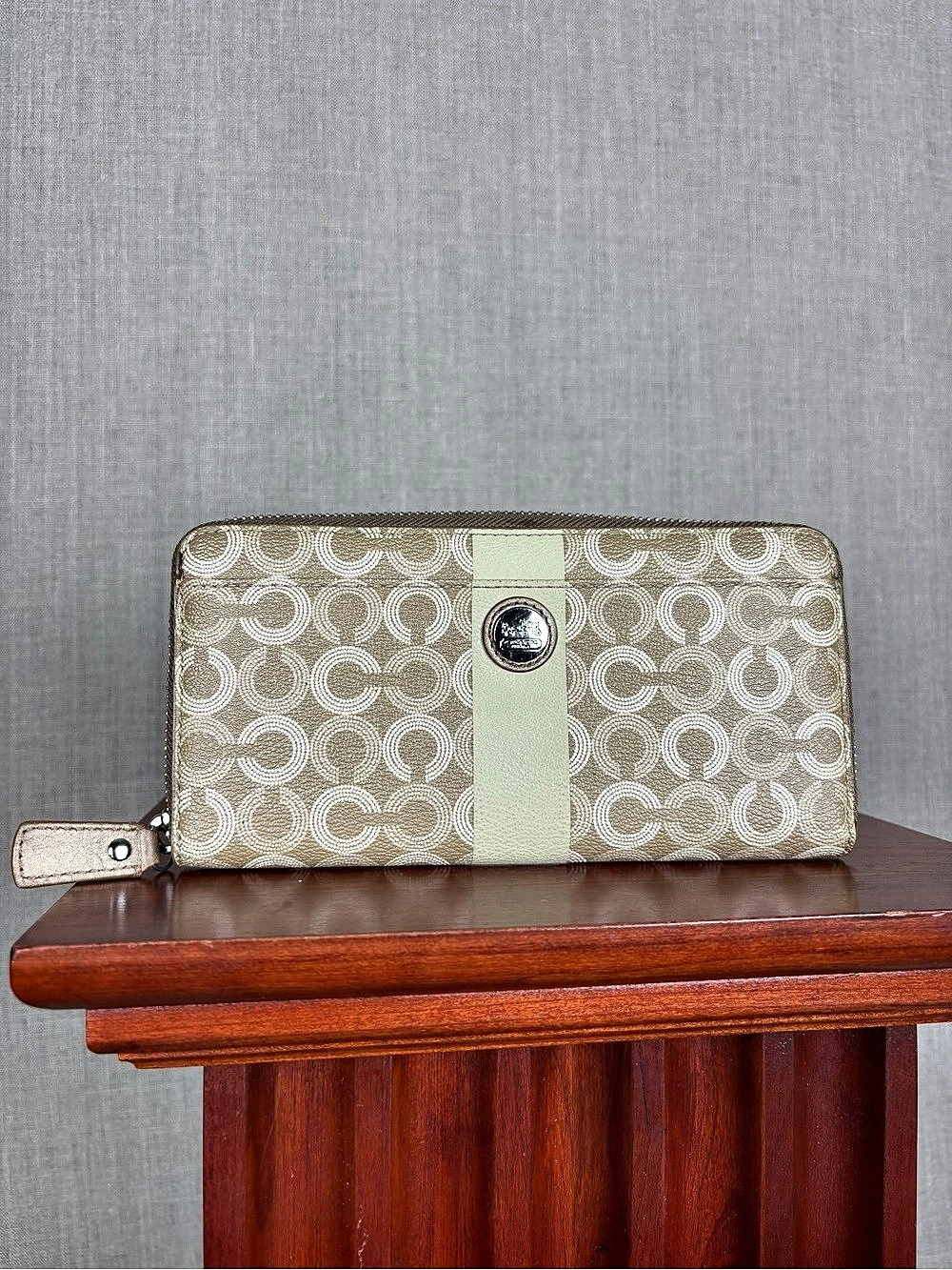 Coach Op Art Zip Around Accordion Wallet Champagne Taupe Cream Stripe